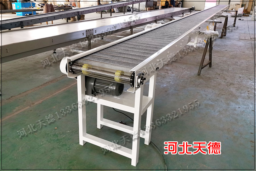 網(wǎng)帶輸送機