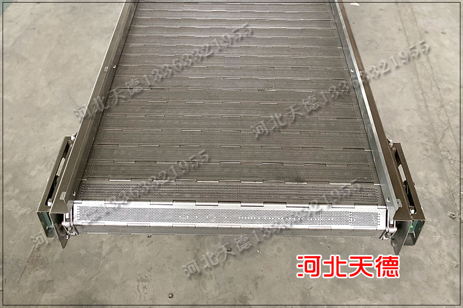 鏈板輸送機(jī)