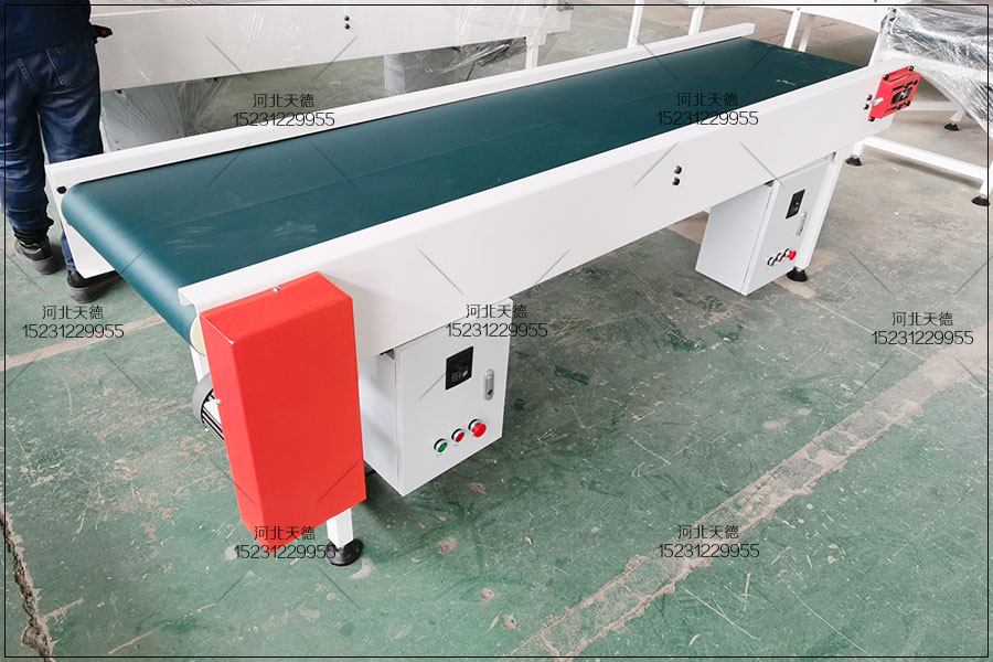 皮帶輸送機(jī)