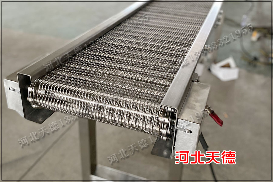 不銹鋼網(wǎng)鏈?zhǔn)捷斔蜋C(jī)